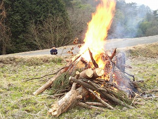 田畑での雑木の焚き火