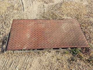 排水口点検用マンホールの鉄製蓋の完成写真