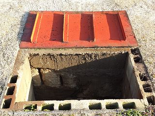 排水口点検用マンホールと鉄製蓋の製作