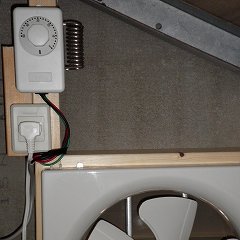 換気扇と自動温度スイッチ